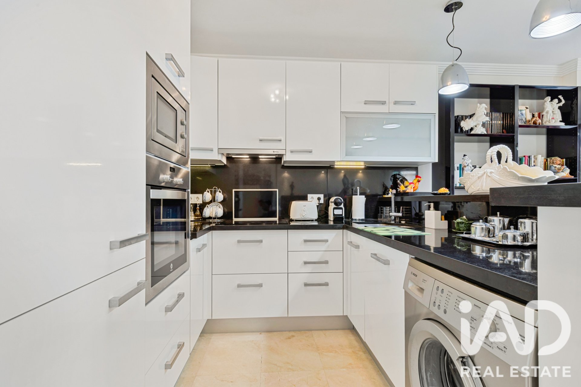 Appartamento a Marbella, Malaga, Spagna 3 camere da letto, 182 mq. N° 192168