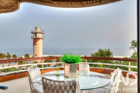 Apartment in Marbella, Malaga, Spain 3 bedrooms, 182 sq.m. No. 192168