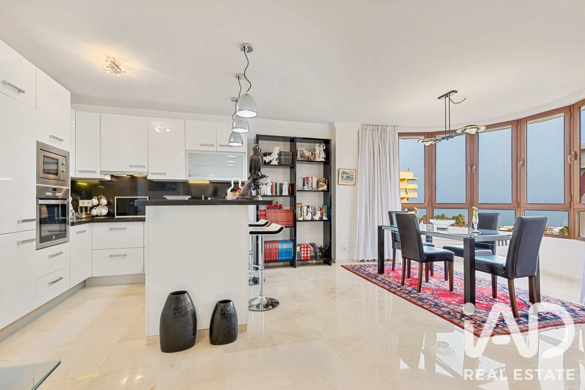 Appartamento a Marbella, Malaga, Spagna 3 camere da letto, 182 mq. N° 192168