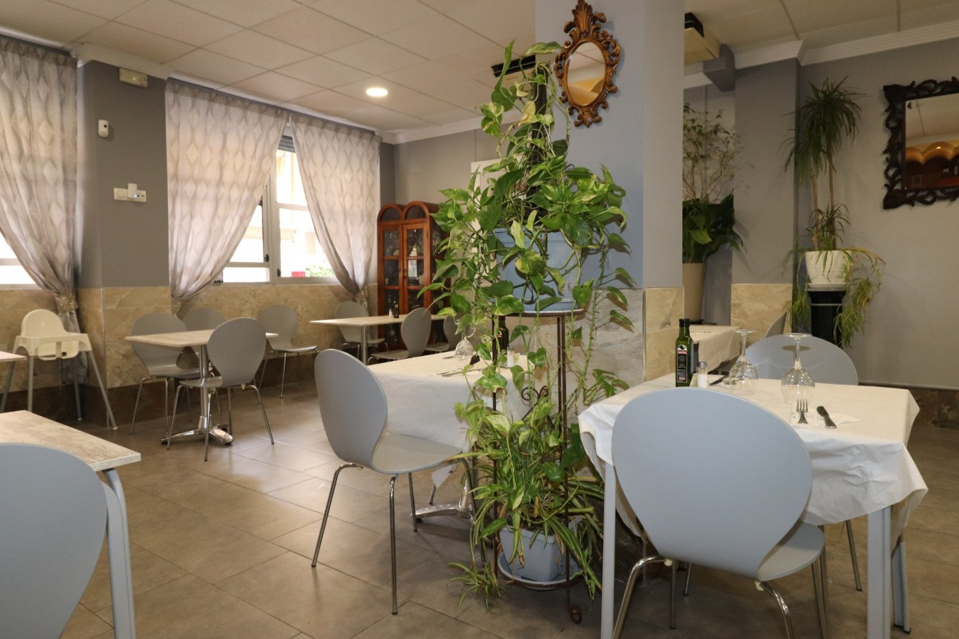 Liikekiinteistö Torrevieja, Alicante, Espanja 400 m2 No. 194262