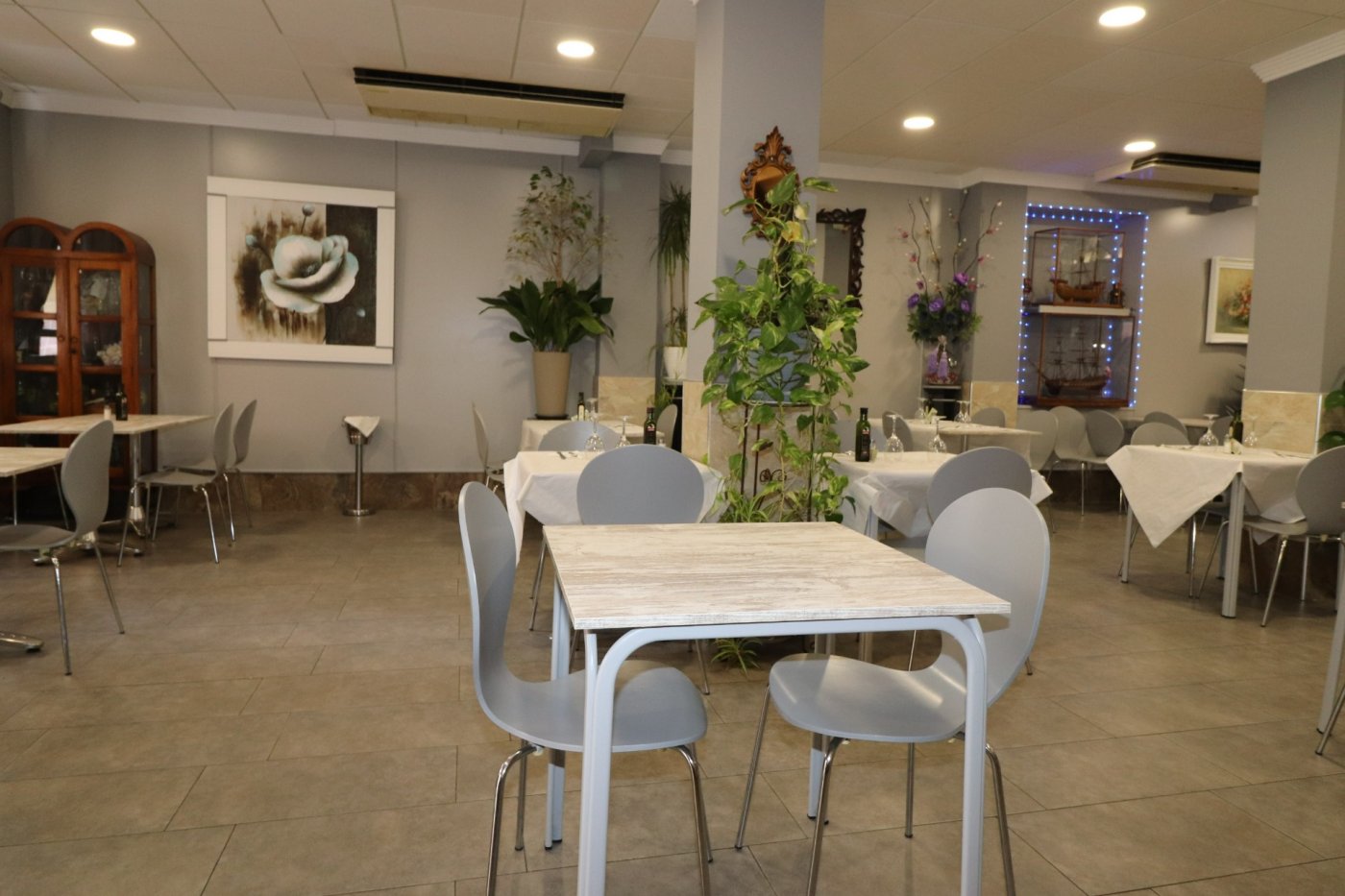 Liikekiinteistö Torrevieja, Alicante, Espanja 400 m2 No. 194262