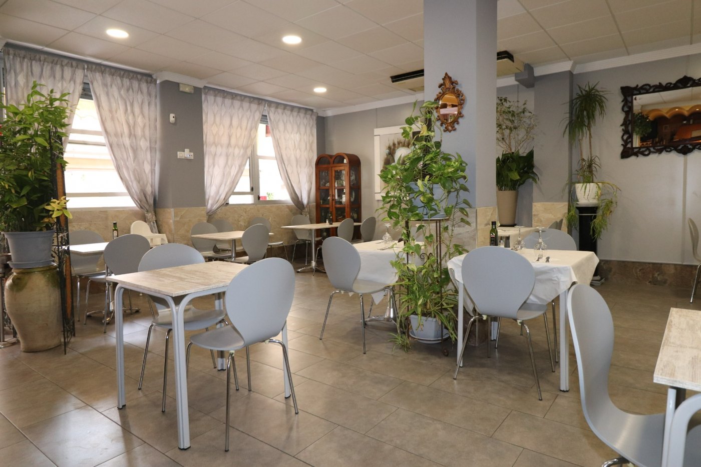 Liikekiinteistö Torrevieja, Alicante, Espanja 400 m2 No. 194262