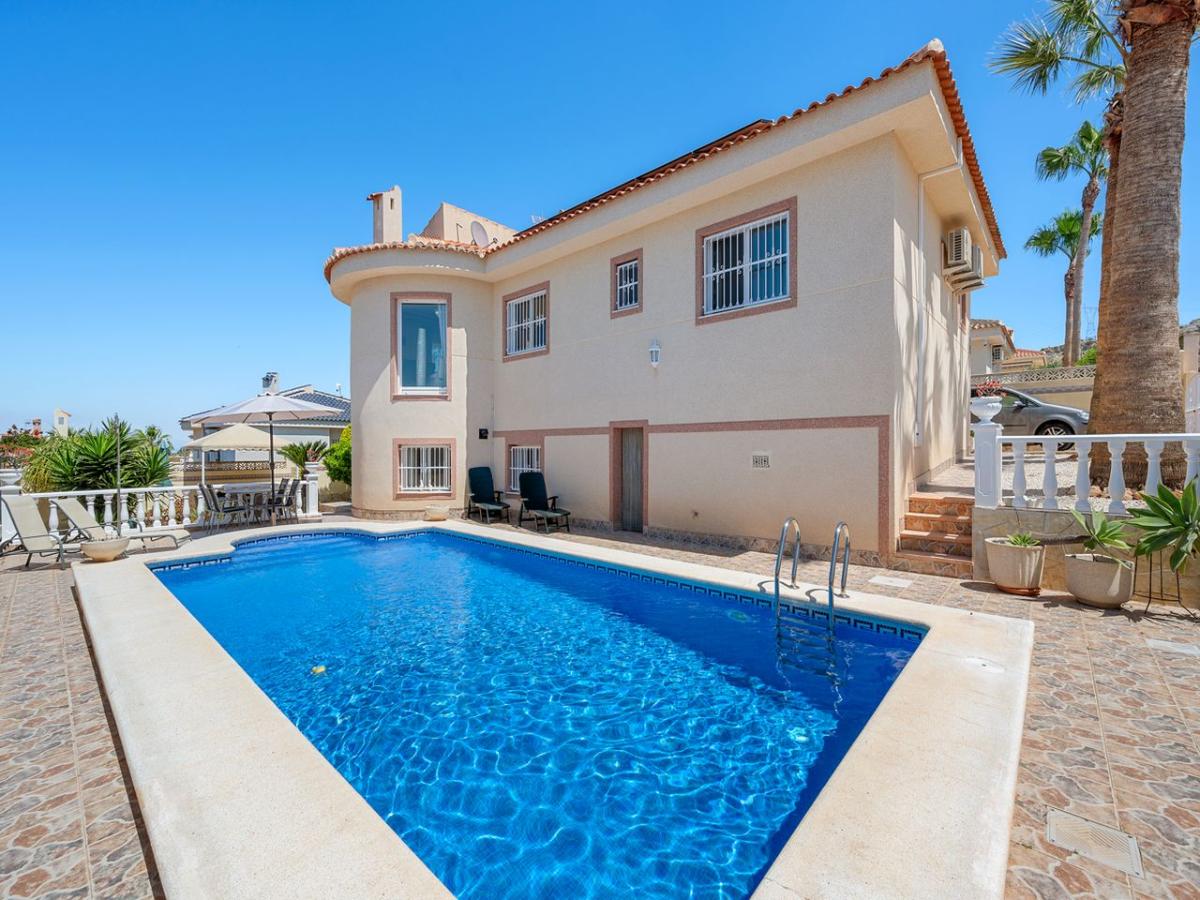 Villa à Benijofar, Alicante, Espagne 5 chambres, 179 m2 No. 149066
