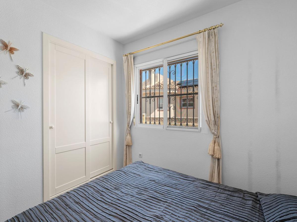 Villa à Benijofar, Alicante, Espagne 5 chambres, 179 m2 No. 149066