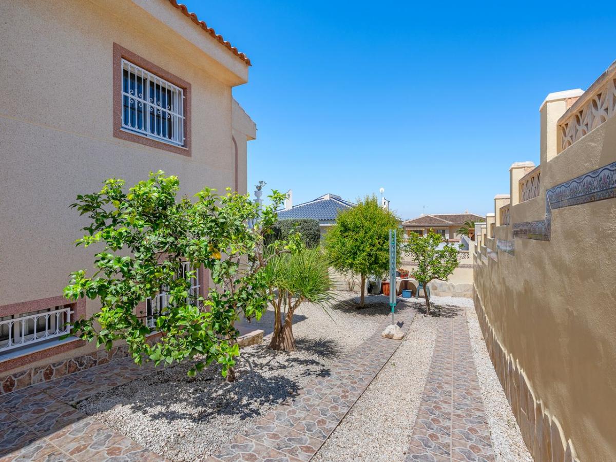 Villa à Benijofar, Alicante, Espagne 5 chambres, 179 m2 No. 149066