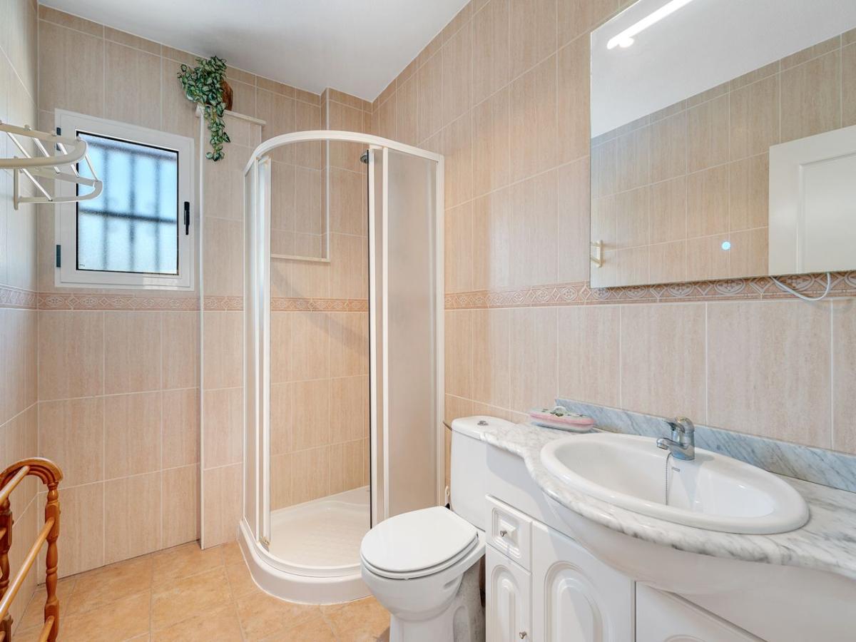 Villa à Benijofar, Alicante, Espagne 5 chambres, 179 m2 No. 149066