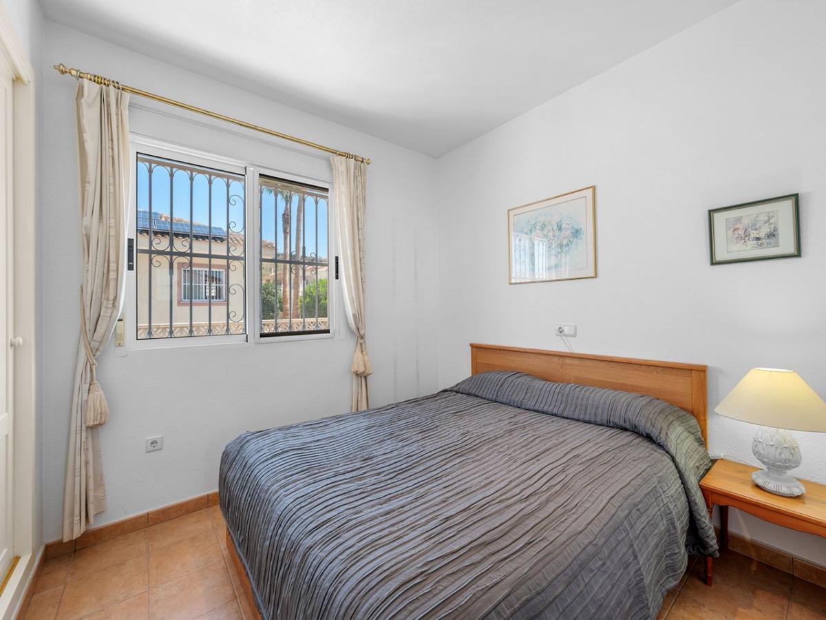 Villa à Benijofar, Alicante, Espagne 5 chambres, 179 m2 No. 149066