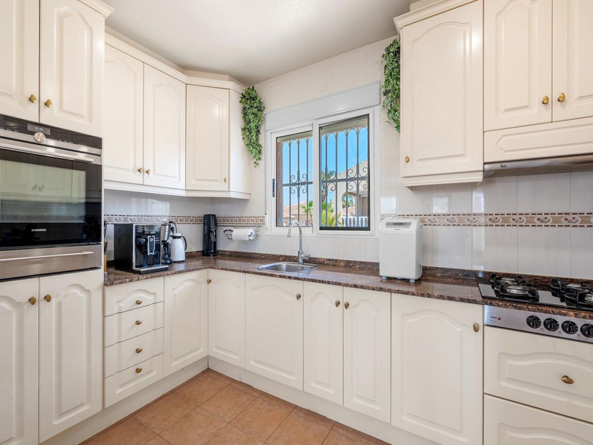 Villa à Benijofar, Alicante, Espagne 5 chambres, 179 m2 No. 149066