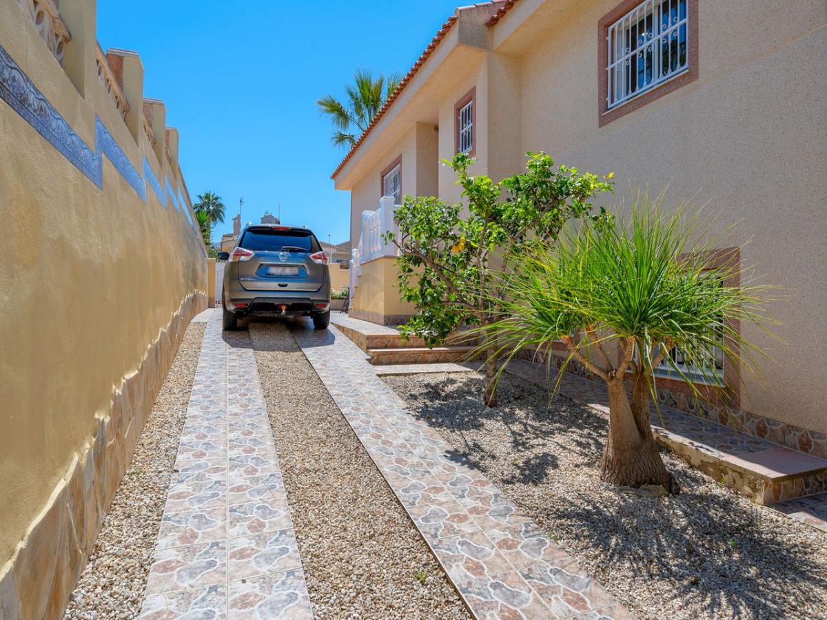 Villa à Benijofar, Alicante, Espagne 5 chambres, 179 m2 No. 149066