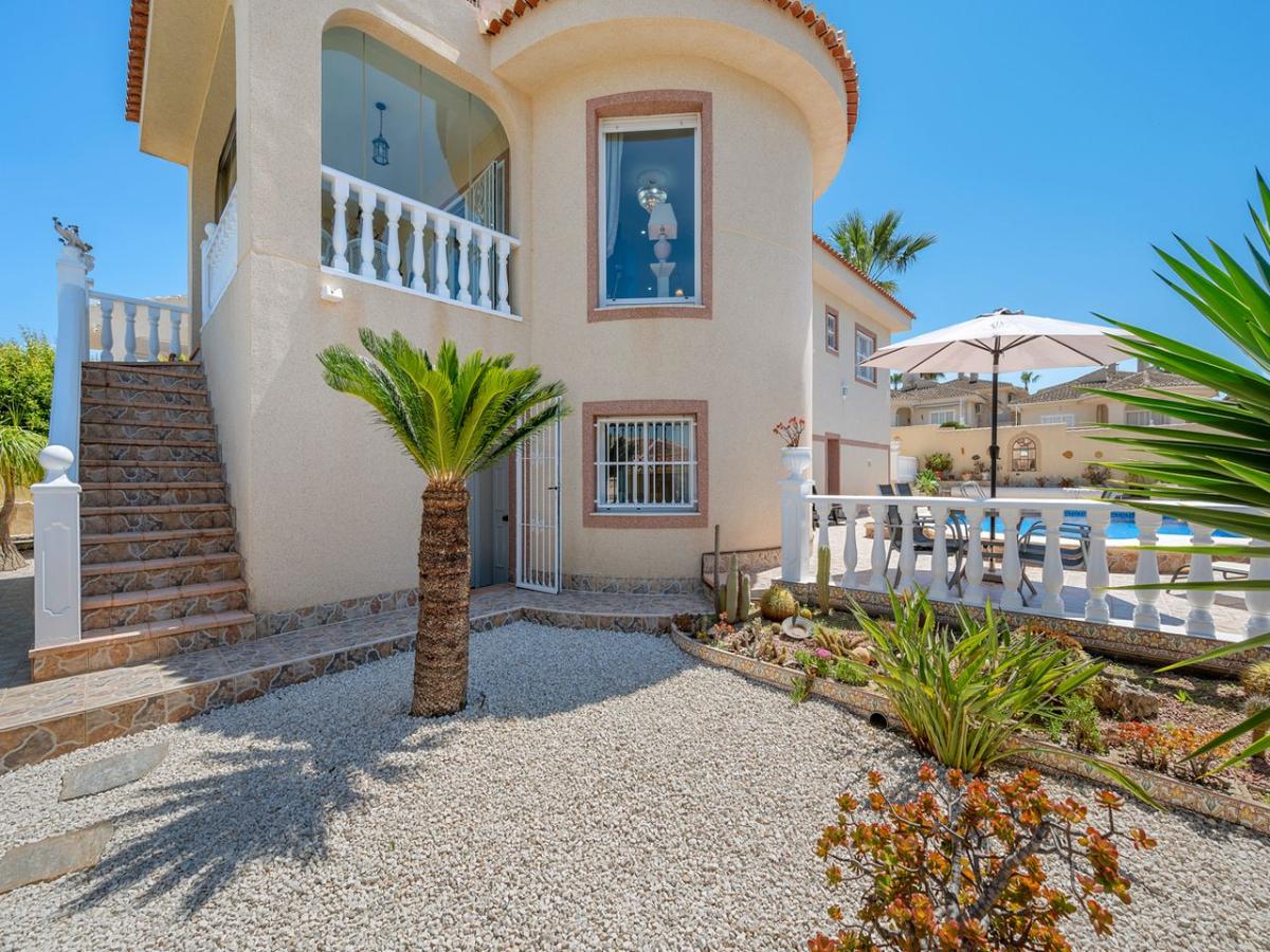 Villa à Benijofar, Alicante, Espagne 5 chambres, 179 m2 No. 149066