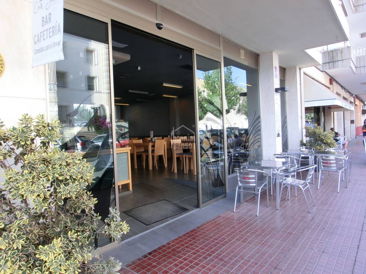 Cafetería / restaurante en Mahon, Menorca, España 124 m2 No. 65485