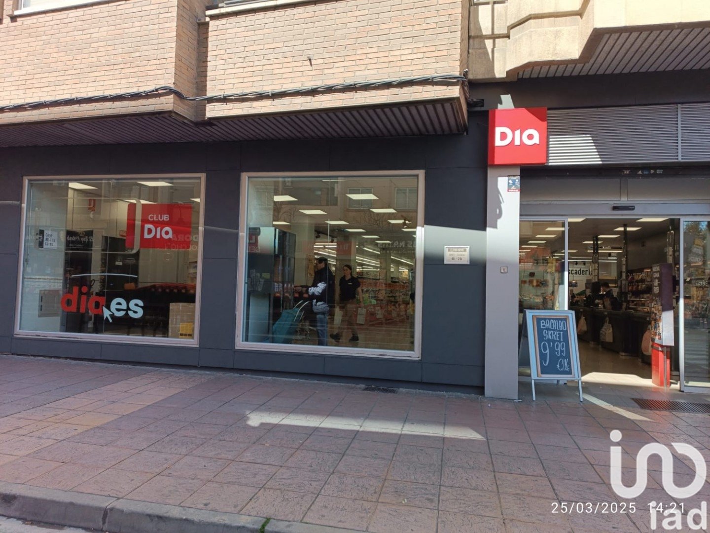 Gewerbeimmobilien in Zaragoza, Spanien 124 m2 Nr. 186110