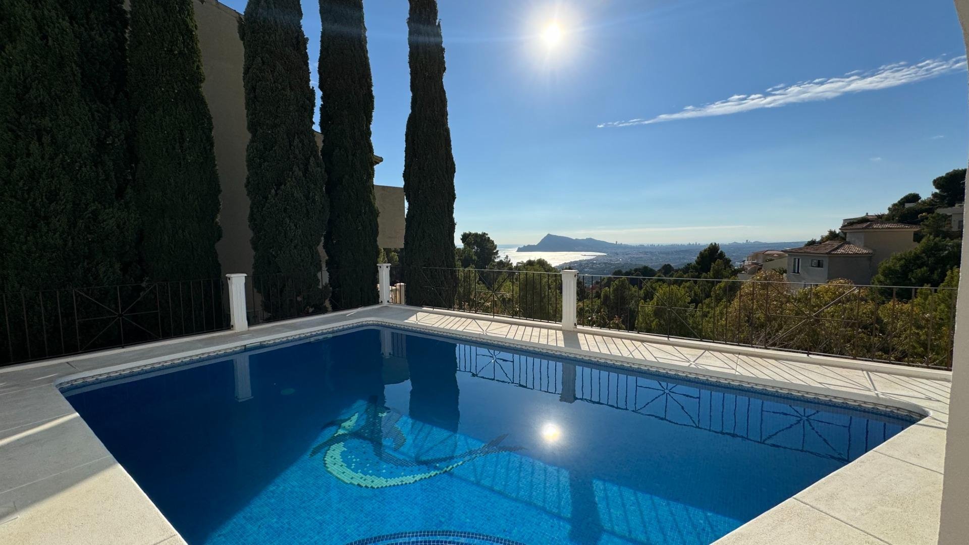 Huvila Altea, Alicante, Espanja 500 m2 No. 167927