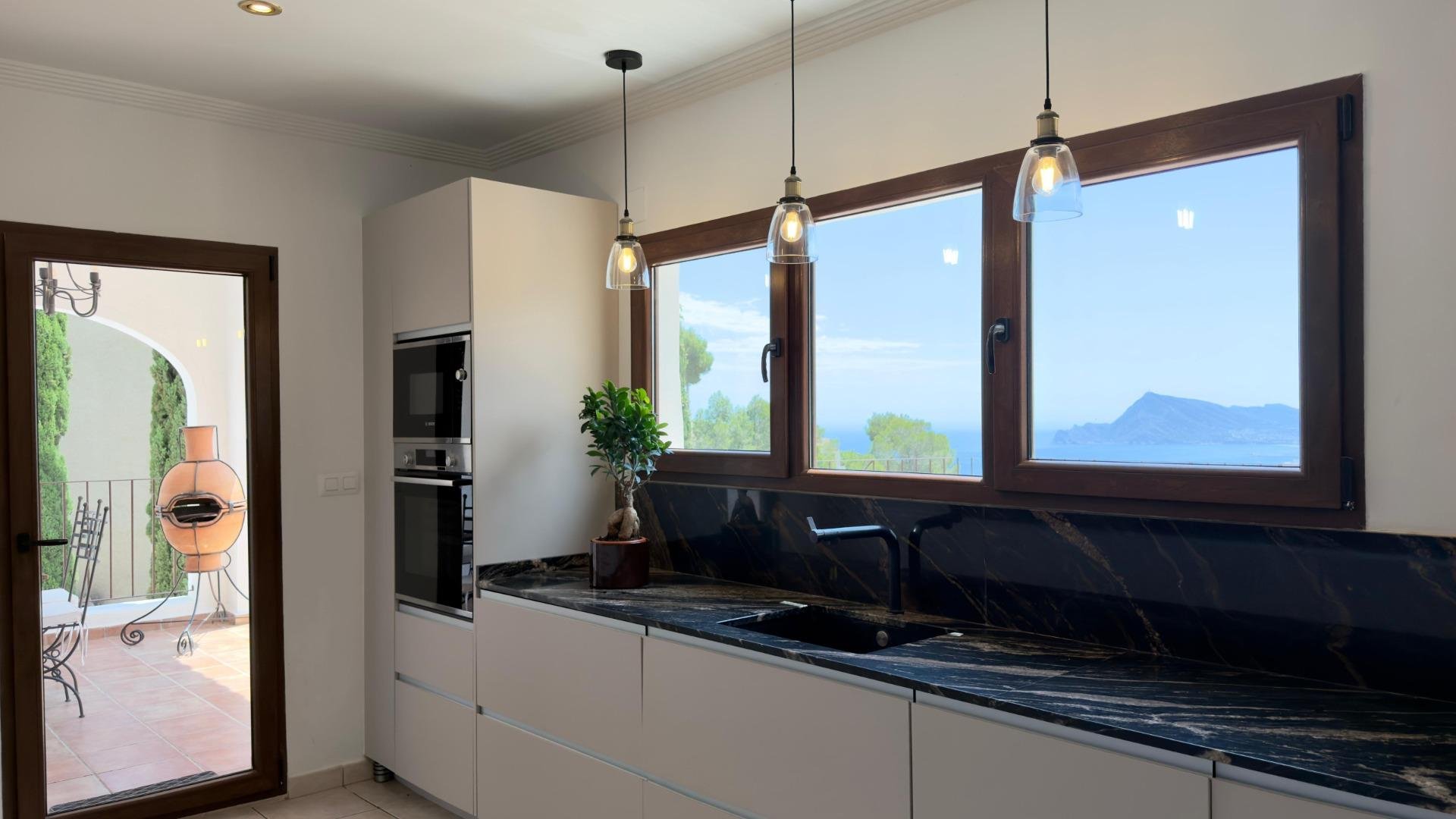 Huvila Altea, Alicante, Espanja 500 m2 No. 167927