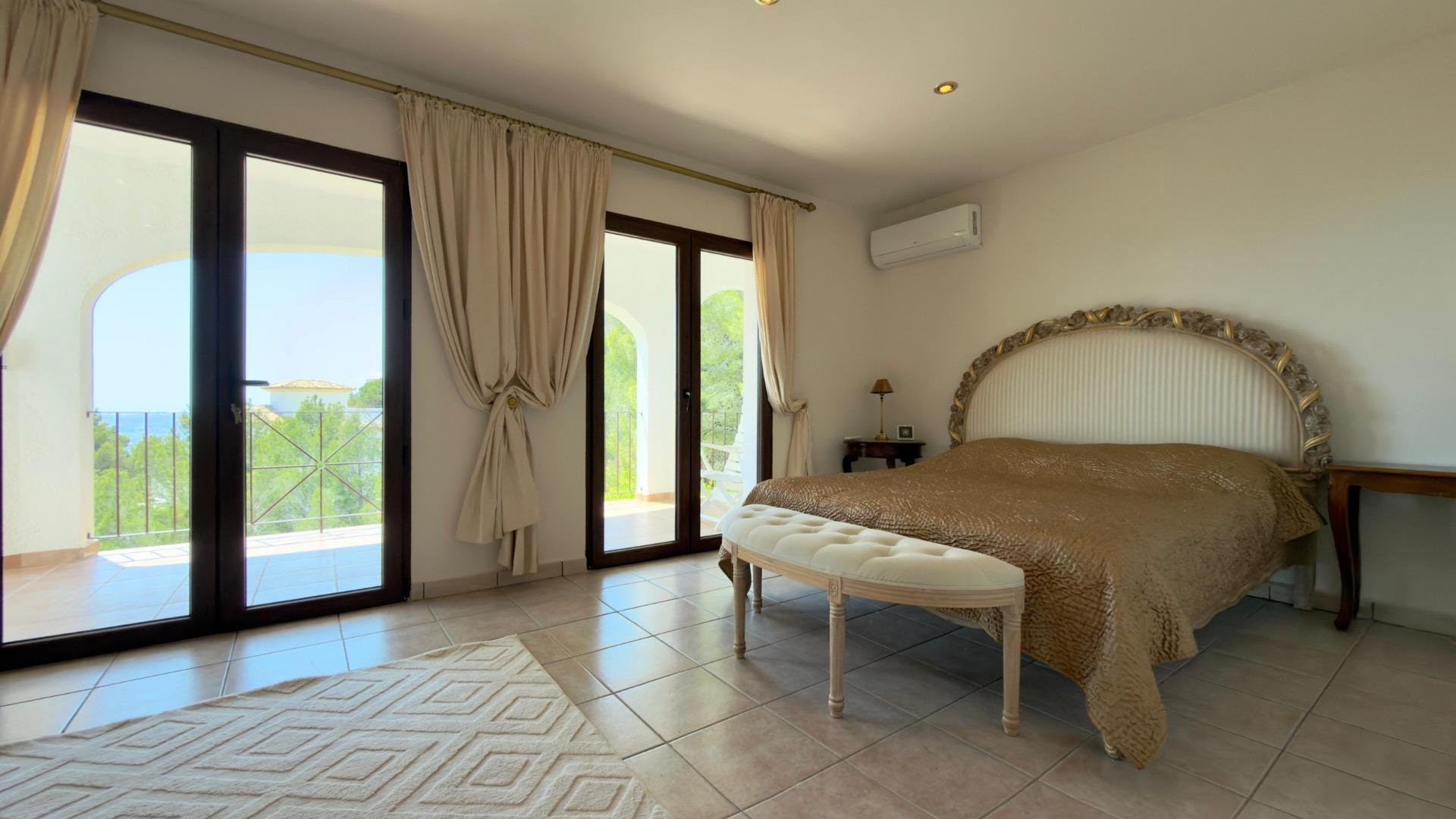 Huvila Altea, Alicante, Espanja 500 m2 No. 167927