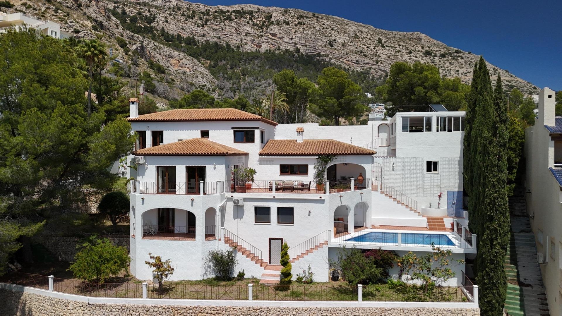 Huvila Altea, Alicante, Espanja 500 m2 No. 167927
