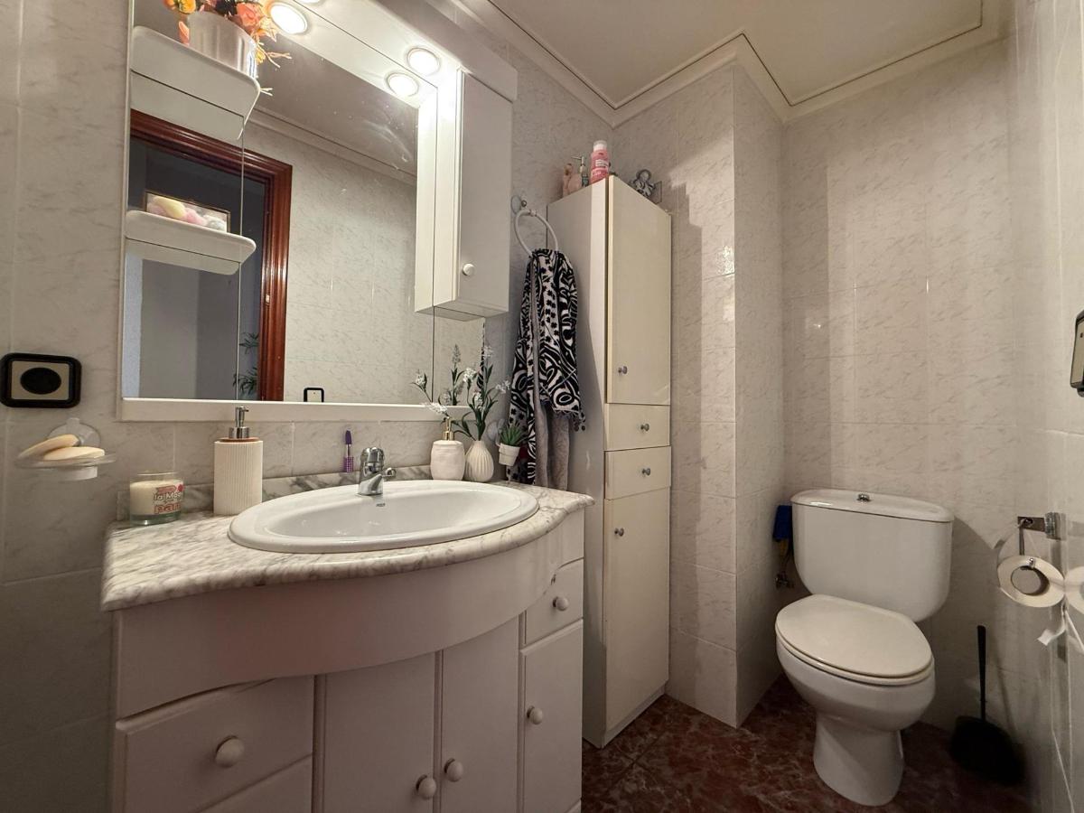 Appartamento a Guardamar del Segura, Alicante, Spagna 3 camere da letto, 81 mq. N° 183779