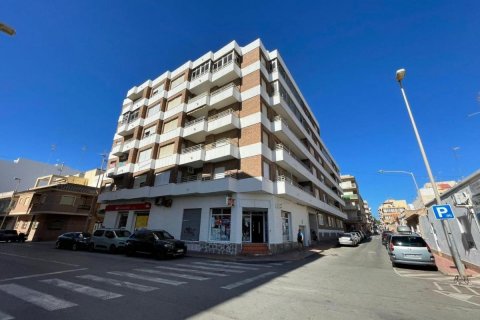 Huoneisto Guardamar del Segura, Alicante, Espanja 3 makuuhuonetta, 81 m2 No. 183779