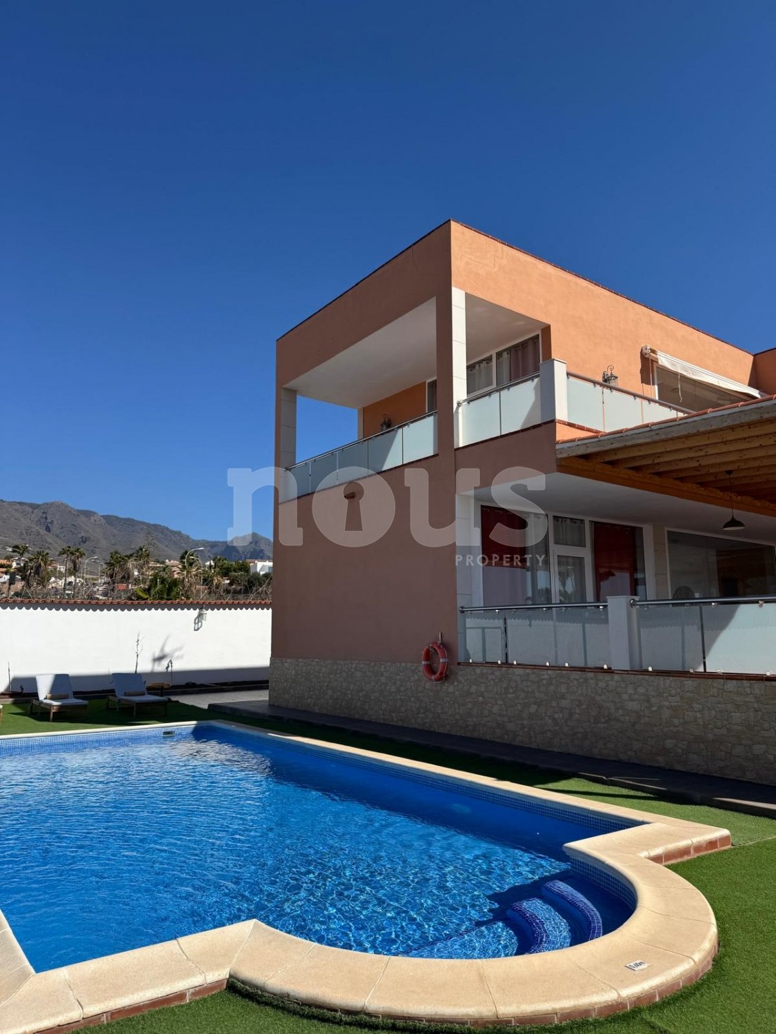 Villa en Playa Paraiso, Tenerife, España 4 dormitorios, 220 m2 No. 161762