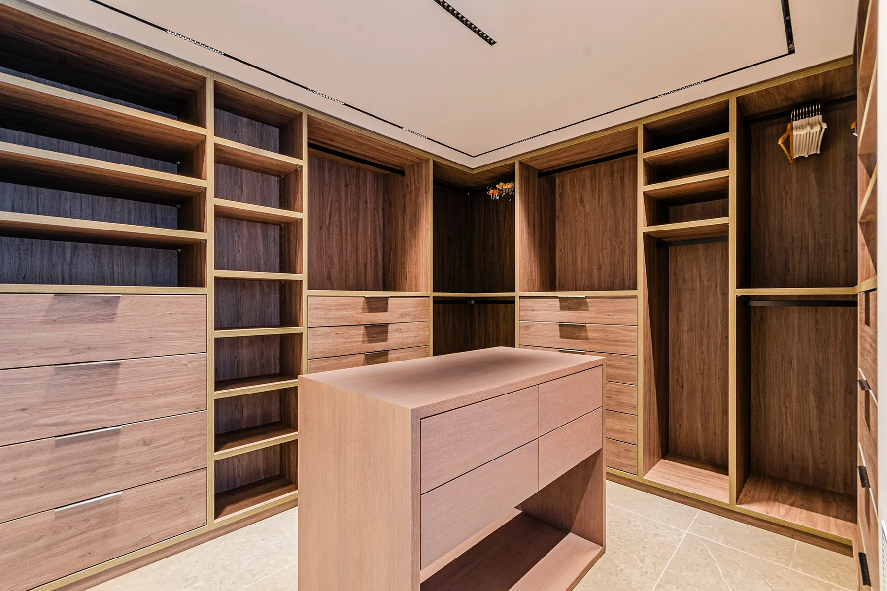 Casa a Barcelona, Spagna 7 camere da letto, 710 mq. N° 141104