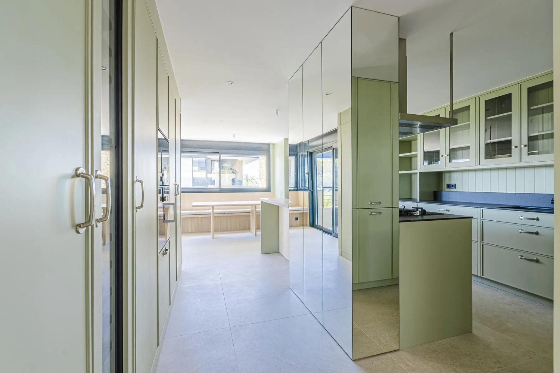 House in Barcelona, Spain 5 bedrooms,  No. 141102