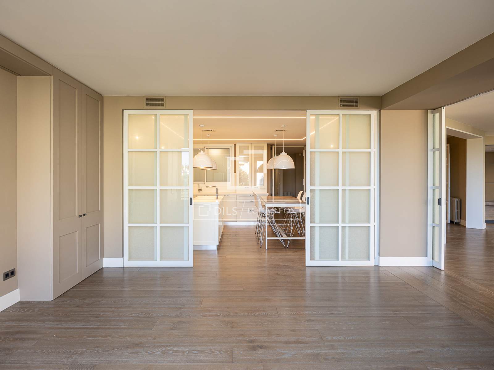 Wohnung in Barcelona, Spanien 5 Schlafzimmer, 340 m2 Nr. 192601