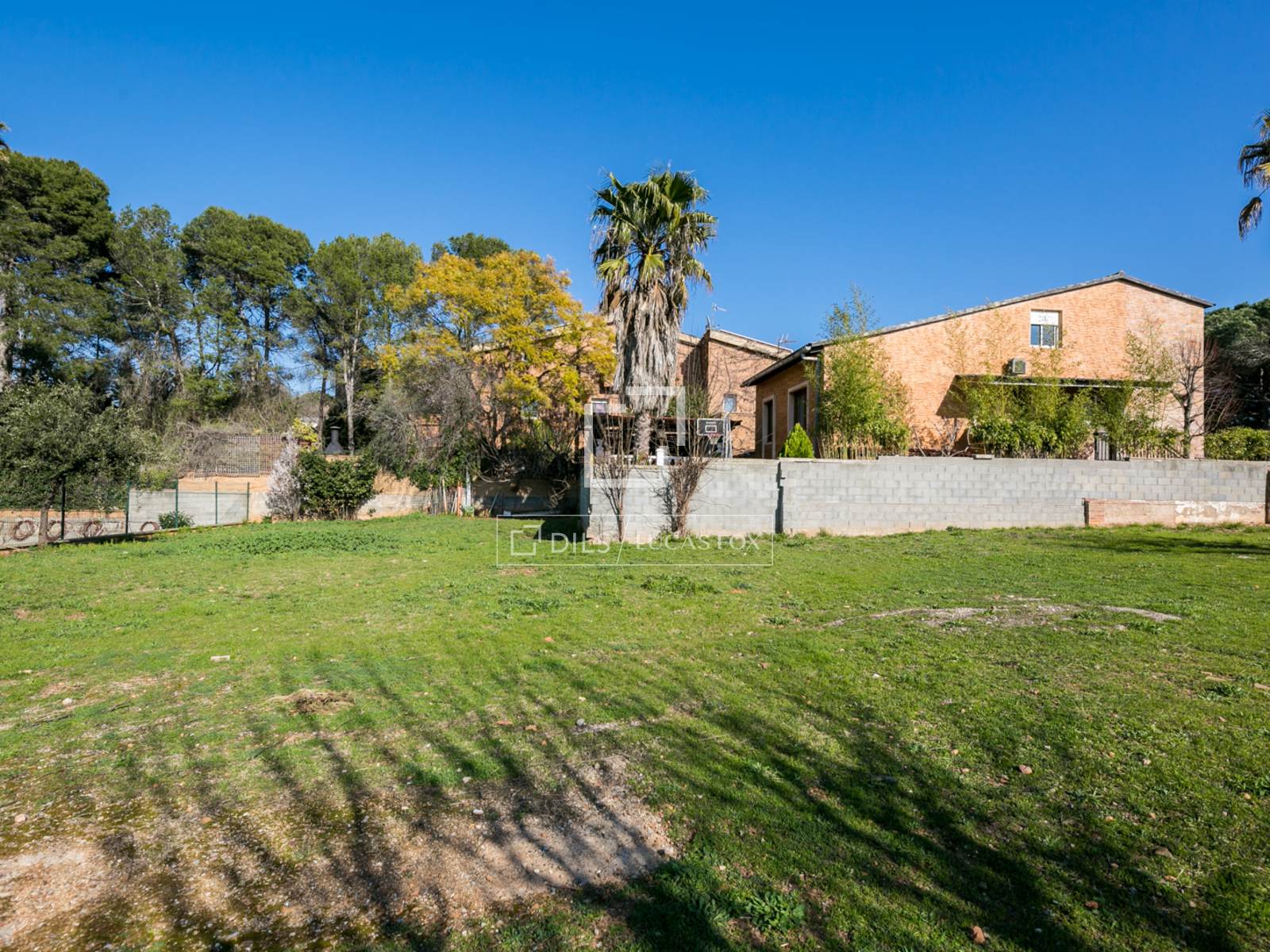 Land plot in Sant Cugat Del Valles, Barcelona, Spain 2048 sq.m. No. 192599