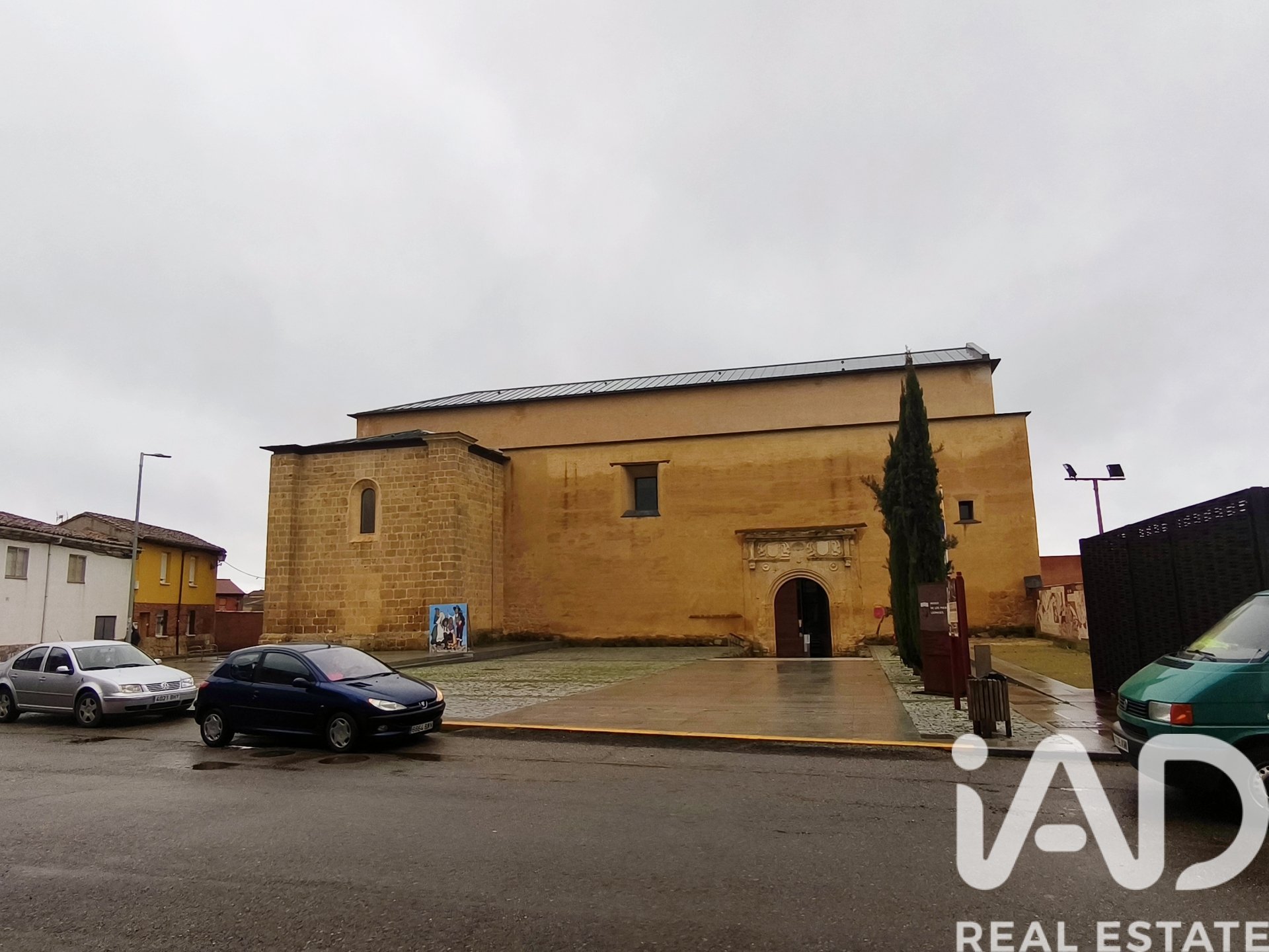 Kommersiell fastighet i Mansilla de las Mulas, Leon, Spanien 232 kvm. Nr. 185243