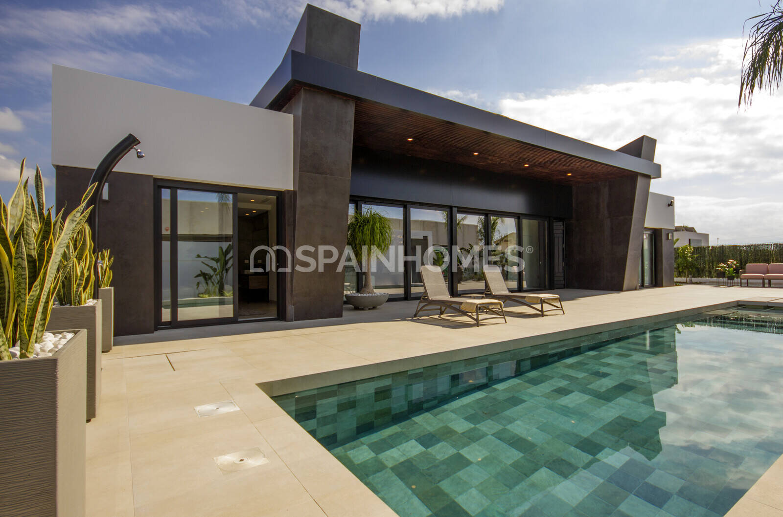 Villa in Rojales, Alicante, Spain 5 bedrooms, 290 sq.m. No. 187475