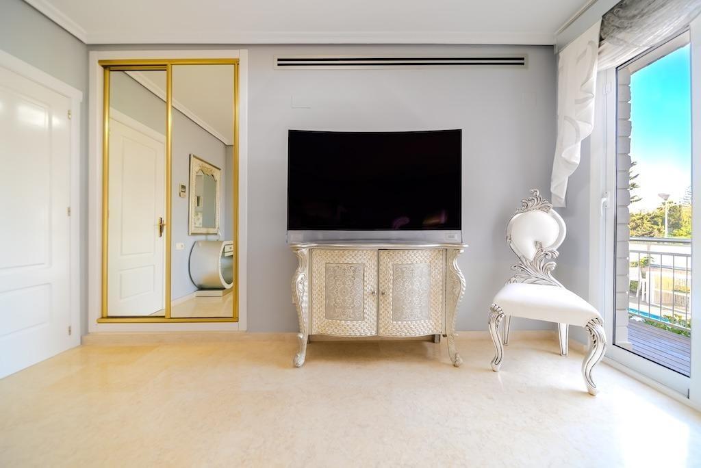 Villa Torrevieja, Alicante, Spānijā 5 istabas, 438 m2 Nr. 165584