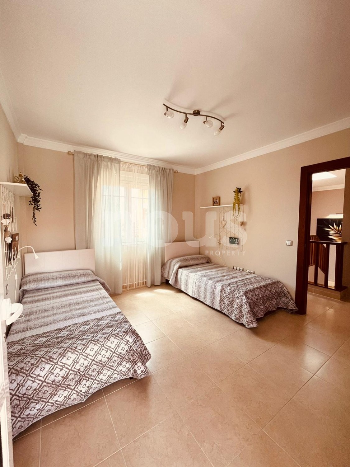 Villa in Los Cristianos, Tenerife, Spanien 4 Schlafzimmer, 345 m2 Nr. 103088