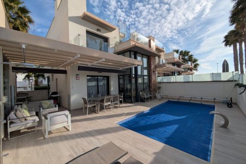Huvila La Zenia, Alicante, Espanja 3 makuuhuonetta, 110 m2 No. 156065