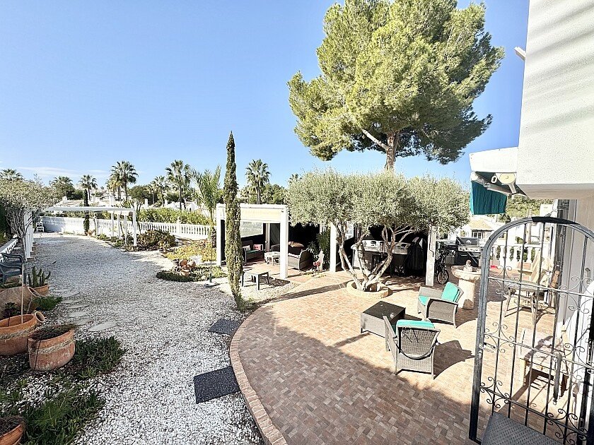 Villa i Villamartin, Alicante, Spanien 4 sovrum, 150 kvm. Nr. 111160