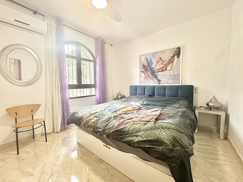 Villa i Villamartin, Alicante, Spanien 4 sovrum, 150 kvm. Nr. 111160