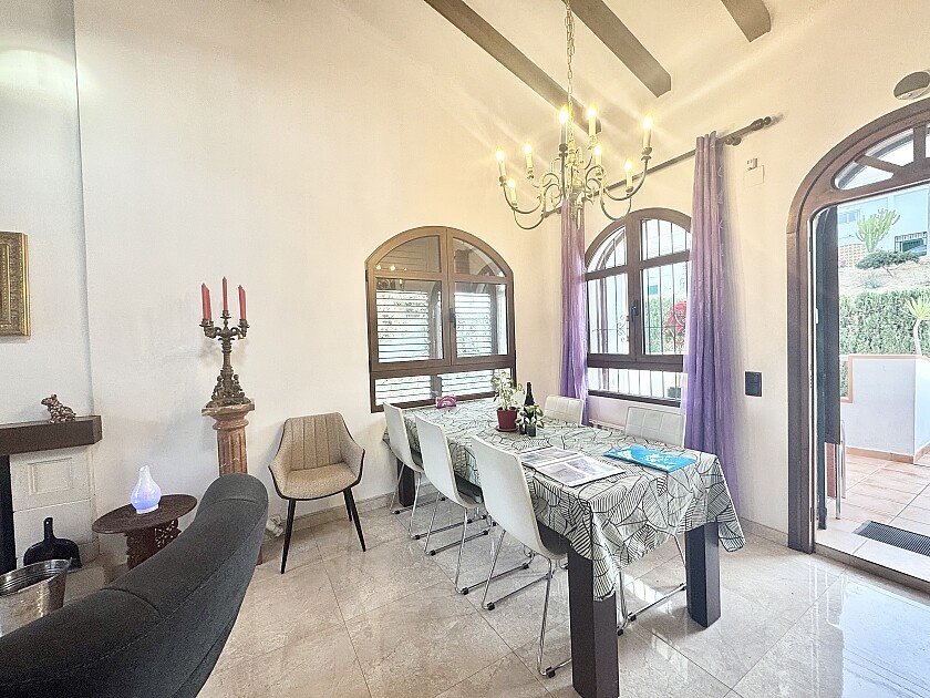 Villa i Villamartin, Alicante, Spanien 4 sovrum, 150 kvm. Nr. 111160