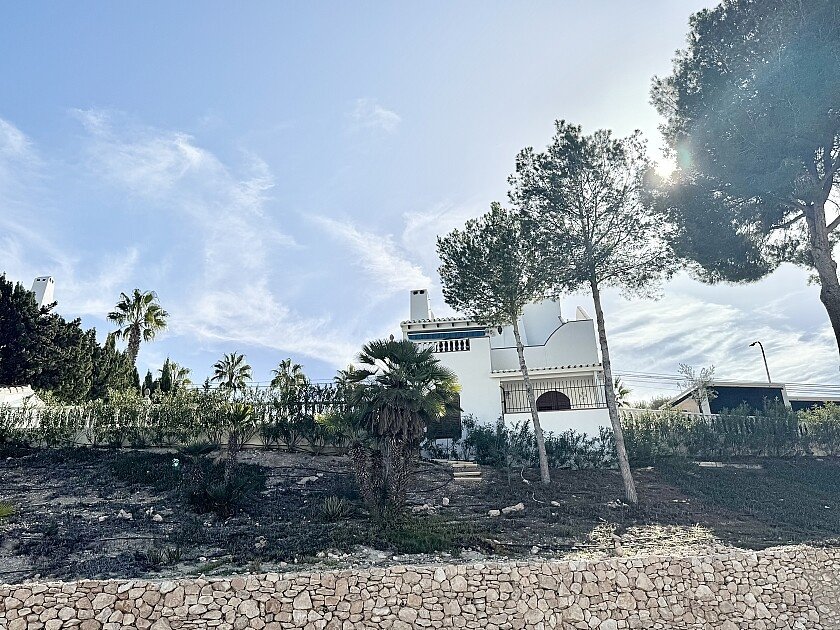 Villa i Villamartin, Alicante, Spanien 4 sovrum, 150 kvm. Nr. 111160