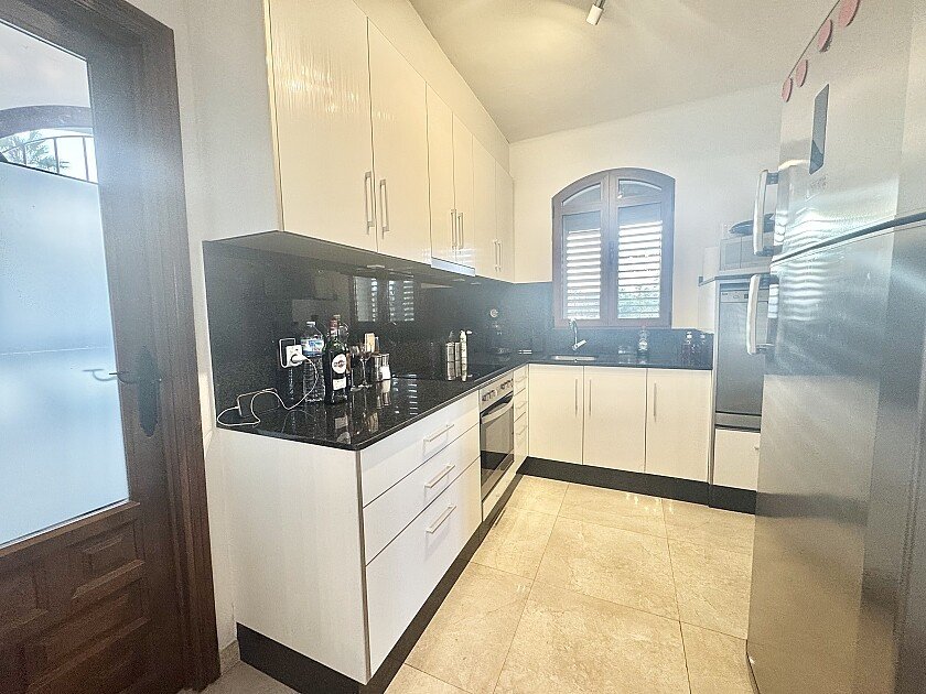 Villa i Villamartin, Alicante, Spanien 4 sovrum, 150 kvm. Nr. 111160