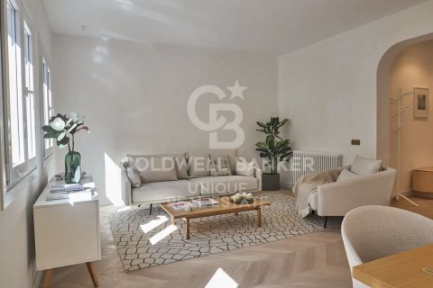 Apartment in Madrid, Spain 2 bedrooms, 103 sq.m. No. 179137