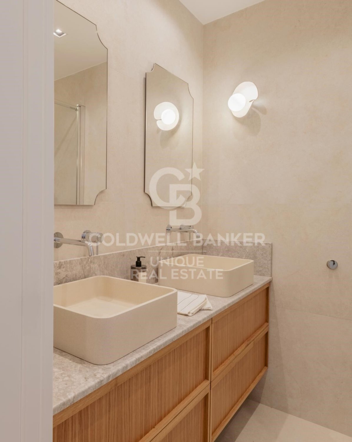 Wohnung in Madrid, Spanien 2 Schlafzimmer, 98 m2 Nr. 179136