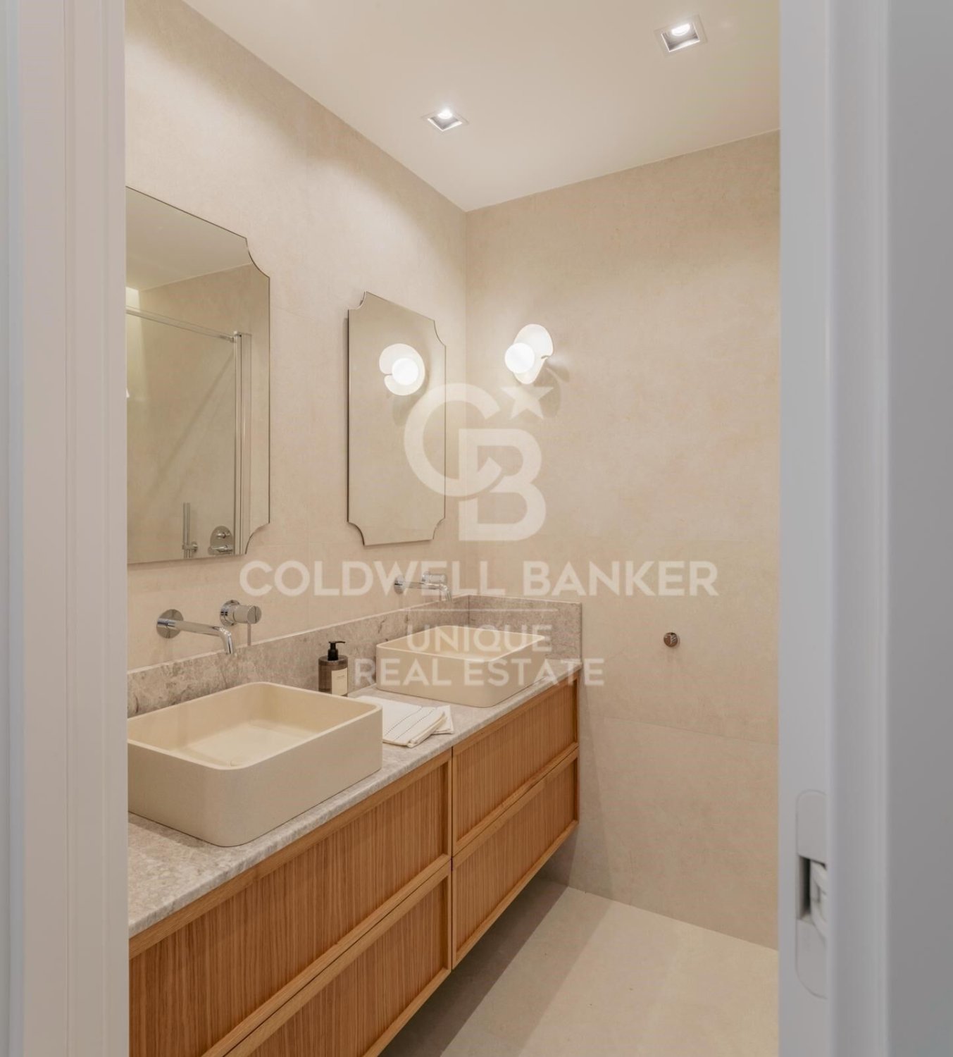 Wohnung in Madrid, Spanien 2 Schlafzimmer, 98 m2 Nr. 179136