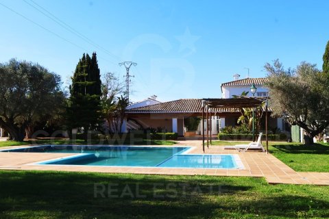 Hus i Betera, Valencia, Spanien 7 sovrum, 867 kvm. Nr. 178847