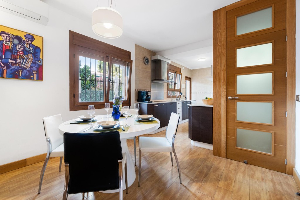 Вилла в Лос Балконес, Аликанте, Испания 5 спален, 225м2 №144795
