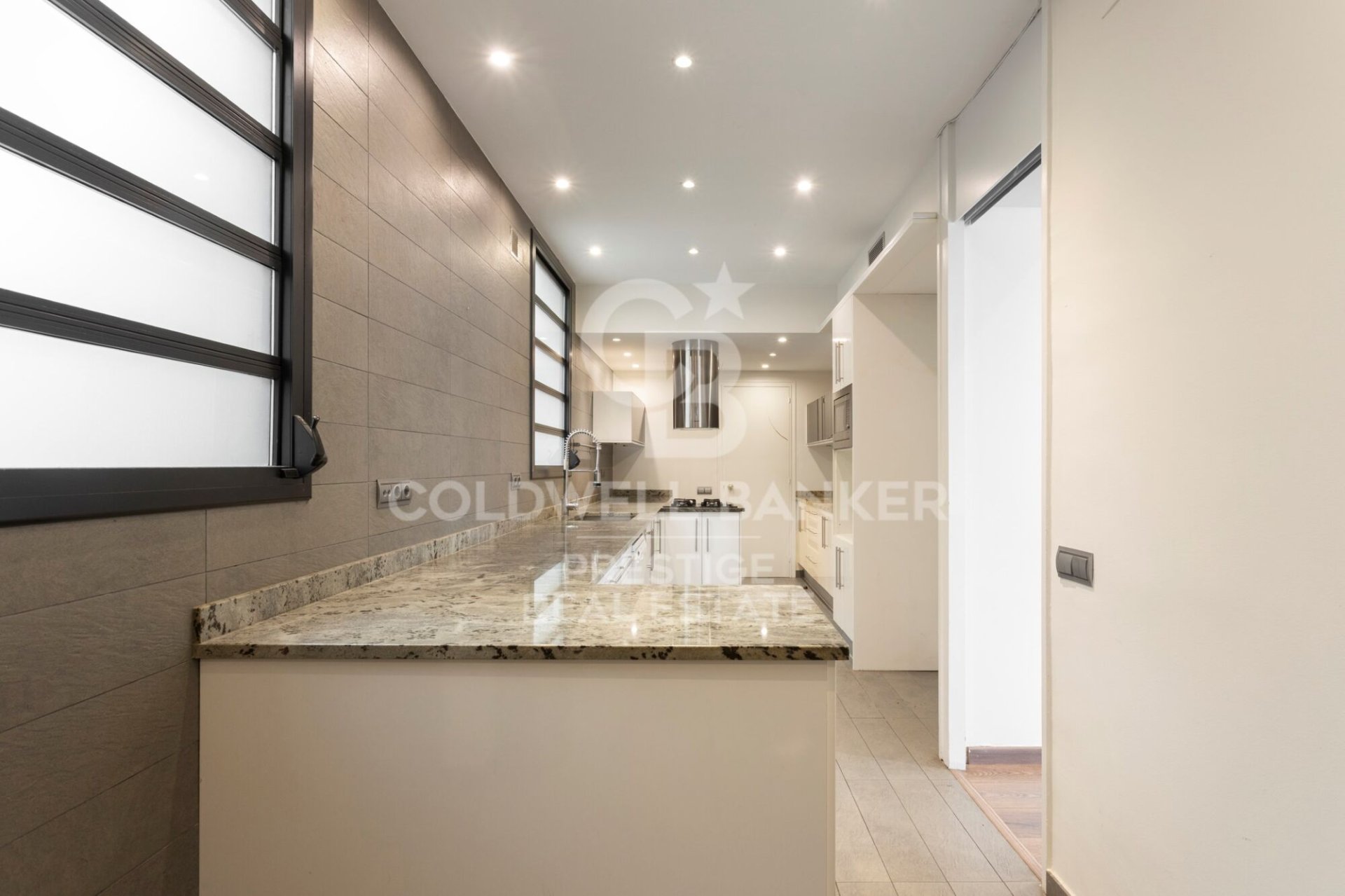Penthouse à Barcelona, Espagne 4 chambres, 231 m2 No. 157658