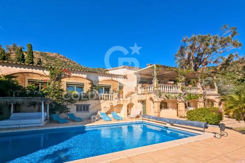 Вилла в Пау, Герона, Испания 8 спален, 408м2 №157659