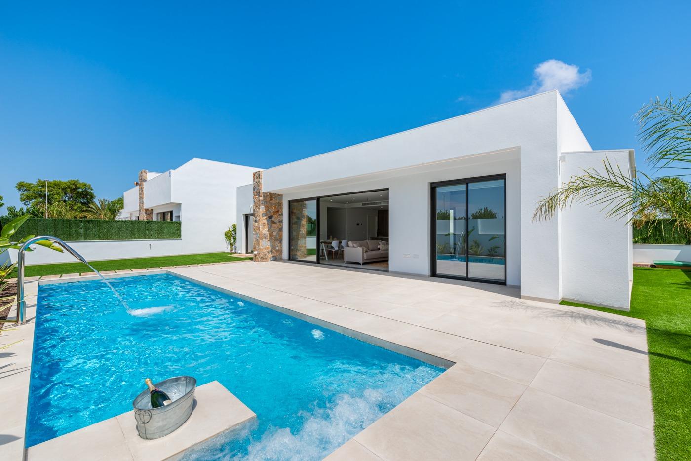 Villa in Los Alcazares, Murcia, Spain 3 bedrooms, 142 sq.m. No. 111375