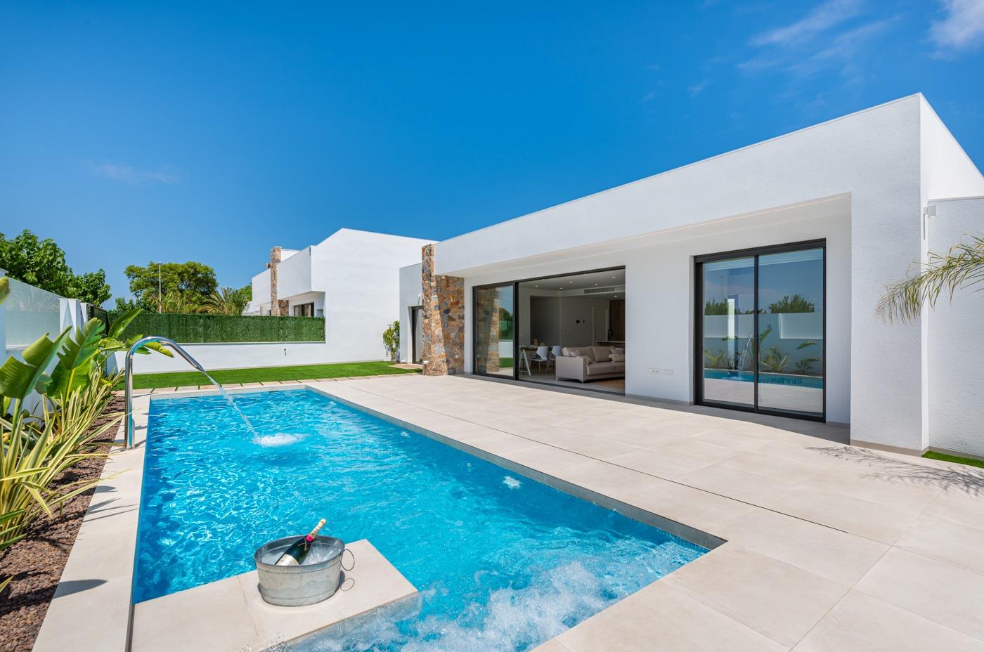 Villa in Los Alcazares, Murcia, Spain 3 bedrooms, 142 sq.m. No. 111375