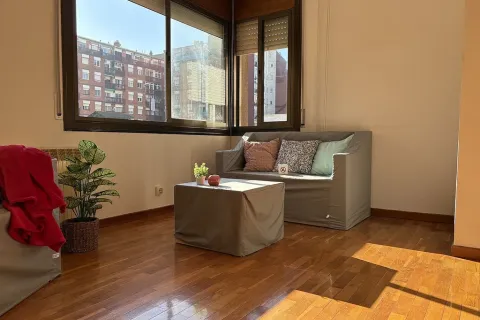 Dzīvoklis Barcelona, Spānijā 3 istabas, 80 m2 Nr. 141090
