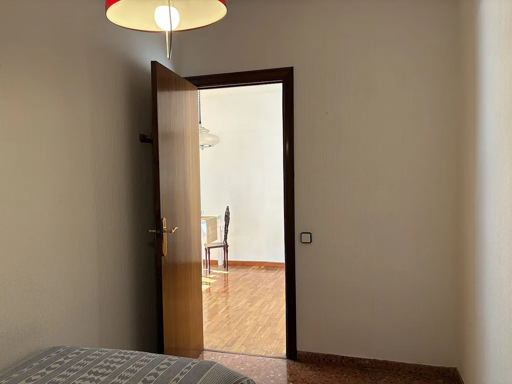 Apartamento en Barcelona, España 3 dormitorios, 80 m2 No. 141090