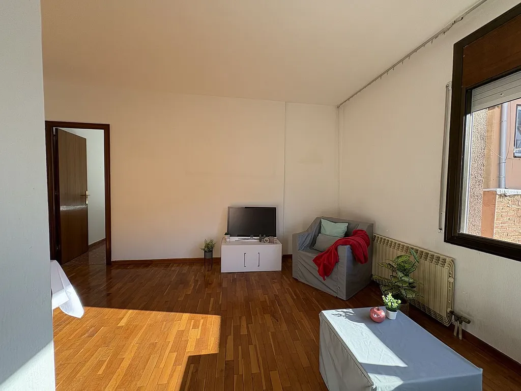 Apartamento en Barcelona, España 3 dormitorios, 80 m2 No. 141090