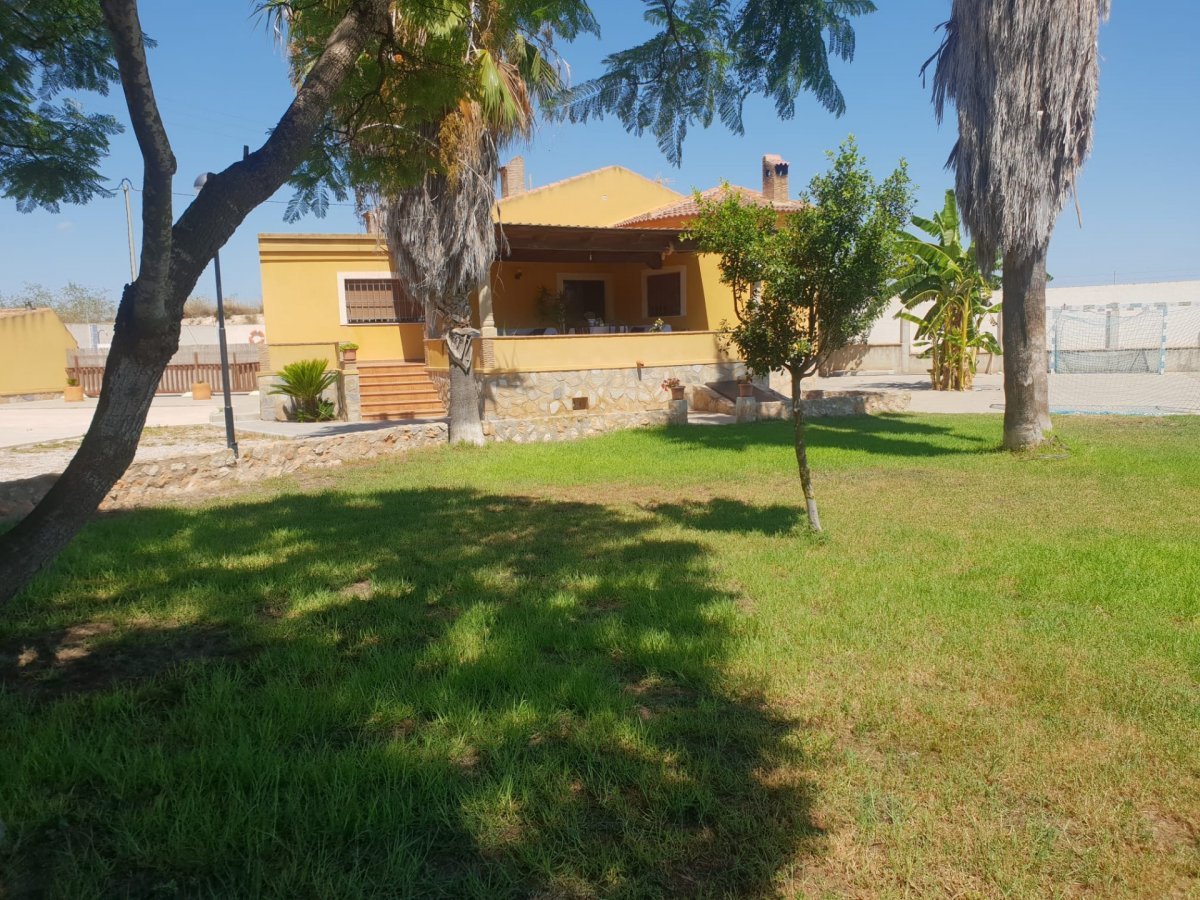 Villa a Los Montesinos, Alicante, Spagna 2 camere da letto, 105 mq. N° 74711